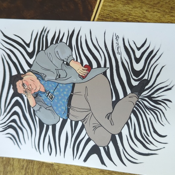 Jurassic Park Pinups Pin and Postcard - Picture 4 of 5